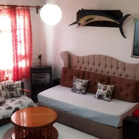 فيلة Merkezde Sirin Aile Evi